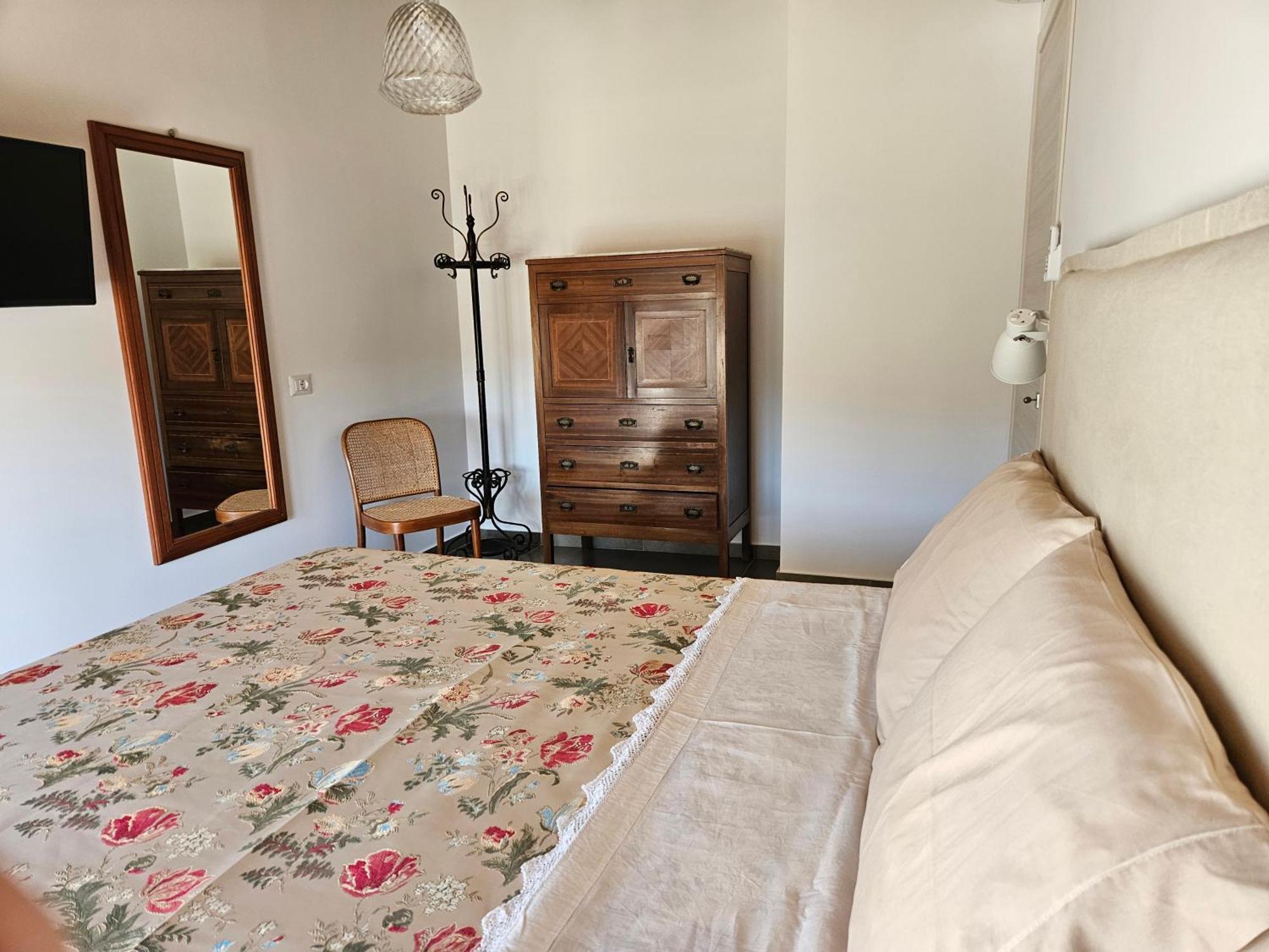 Le Bisceglie Guest House Albanella Екстериор снимка